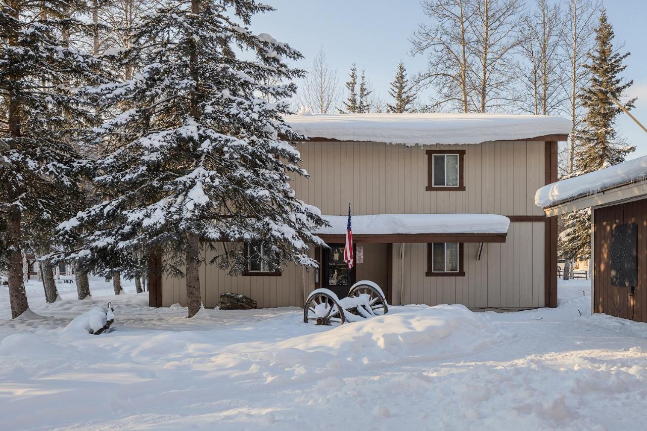 Chena Hot Springs Resort Exterior photo